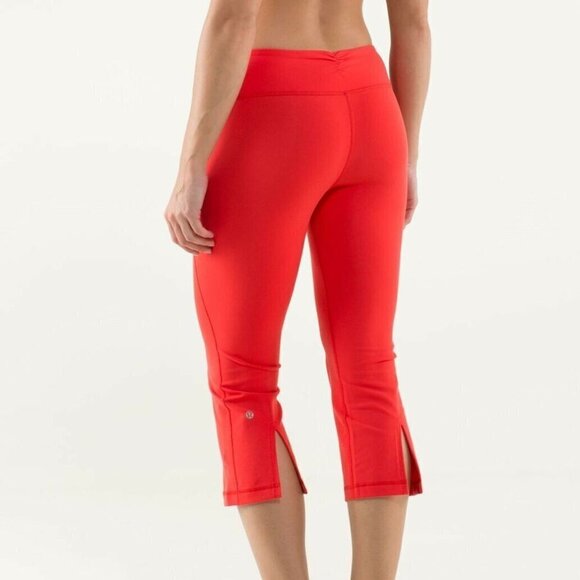 LULULEMON Gather & Crow Crop Pant Love Red / Twin Stripe Gym Yoga Run size 2 est - Picture 1 of 10